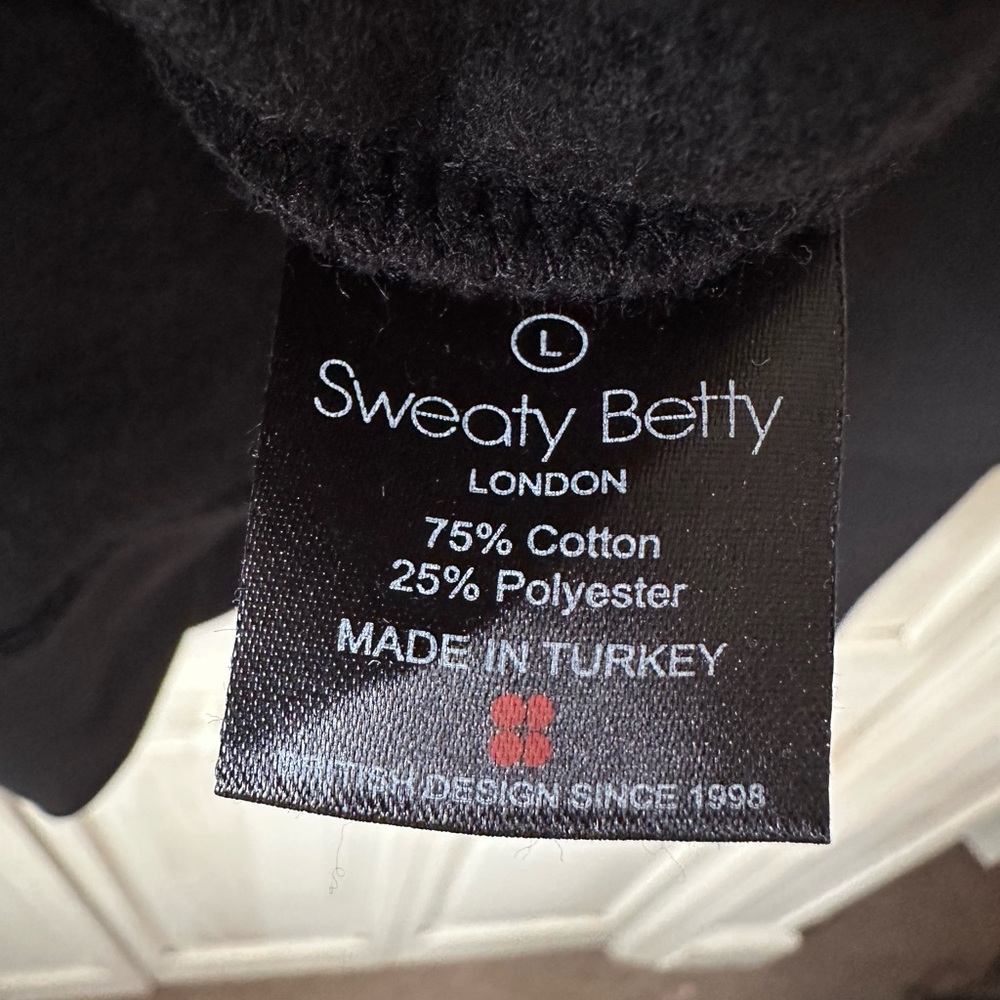 Sweaty Betty Black Crewneck Embroidered Tiger Sweatshirt - Picture 7 of 11